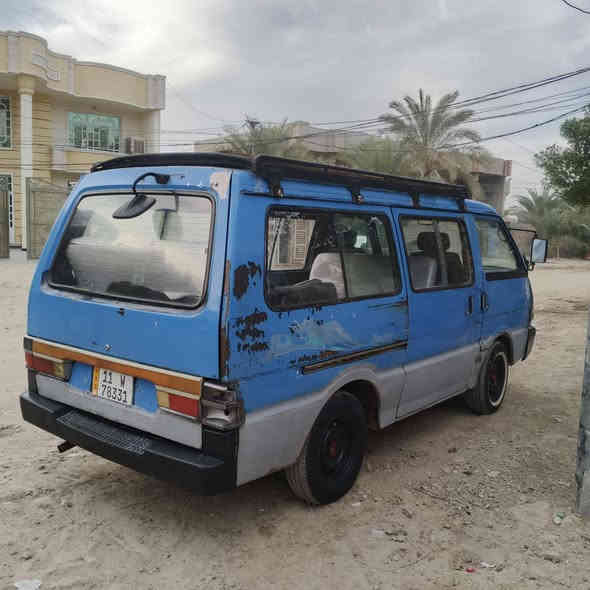 السلام عليكم كيا للبيع موديل 1995 السيارة  سنوية 2030 ب اسمي  كامله السيارة كير مجفت جديد والسيارة جاهزة اكسل و باتري وحدادية كلهة حلوة شواصي بيهة الخلفيات  مفطورات ولاحميهن  من اخذتها يعني مو يمي  مفطور الشاصي  محرك بس نفخ بدون تنقيص  باقي كهربائيات وباور وباقي شغلات كلش حلوة سعرها كامل 36 وبي مجال حيل بسيط لان السيارة صارف عليهة هواية التواصل واتساب او اتصال *********** مكان السيارة بغداد
