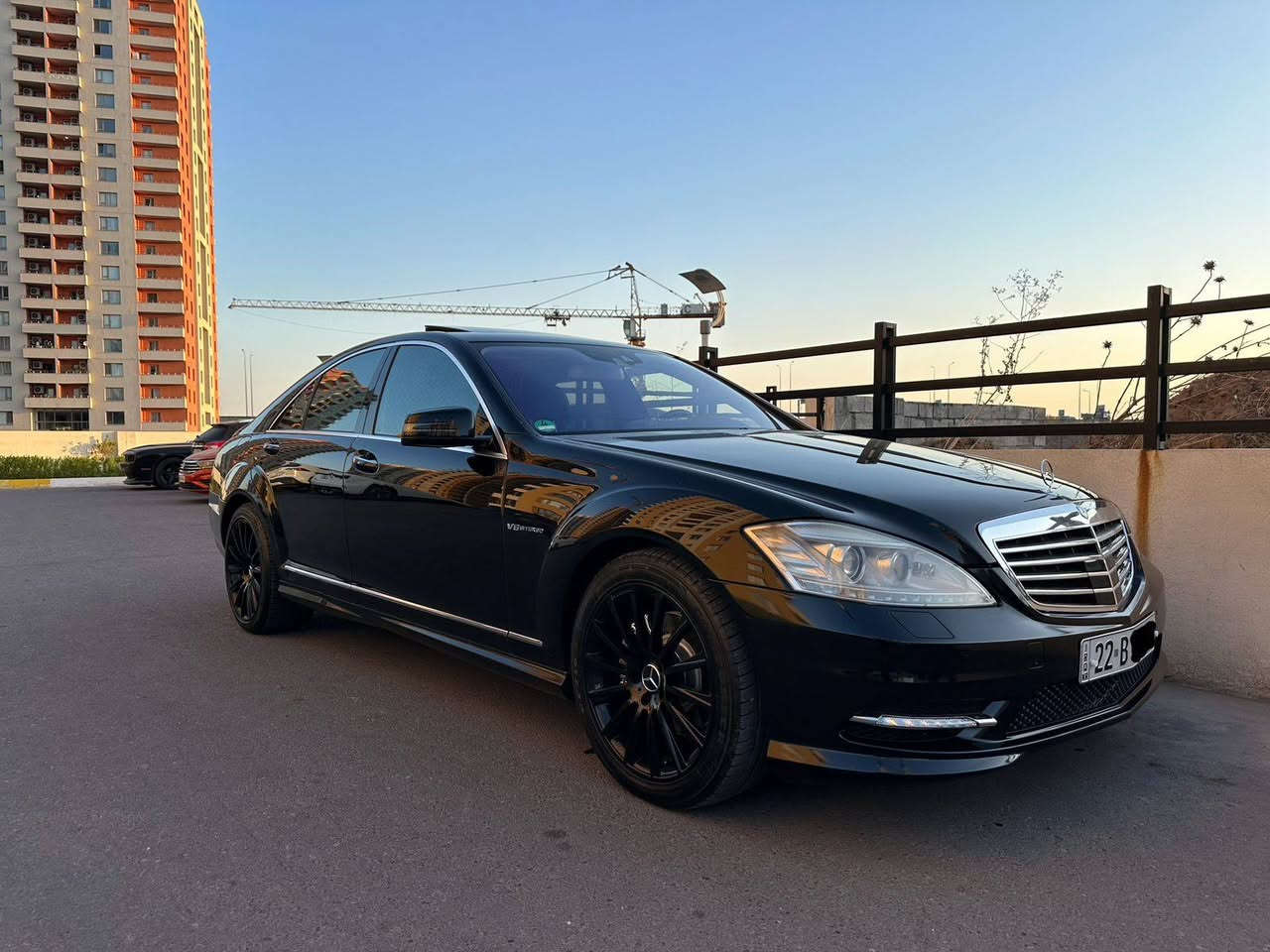 مارسدي s 350
موديل 2010
رقم اربيل 
هزة جديد باسمي سنوية لحد 2031
5 باب شفط فتحة رادار حساسات فول مواصفات ماشية 180 سيارة بدون حادث  
العنوان بغداد رقم الهاتف 
***********
