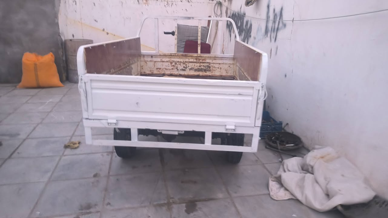 ستوتة اوراق كاملة. مديلل.  17. فحل تجي البليتة جوة  سعرر 1150. ستوتة. نظيفة كلشش وهاذةرقمي.  مستعجل 
‏‪0781 249 8785‬‏
