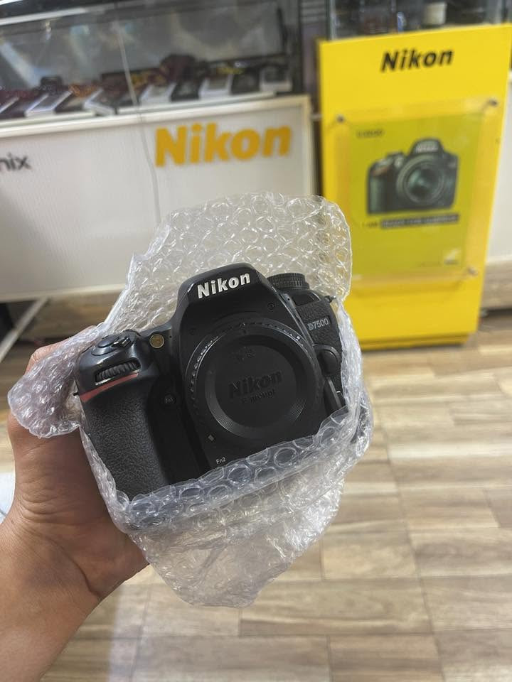 للبيع مع عدسه اخت جديده  سعر مليون75


**إذا كنت صاحب هذا الإعلان وتريد حذفه لأي سبب، رجاءا أرسل رسالة إلى الدعم الفني**