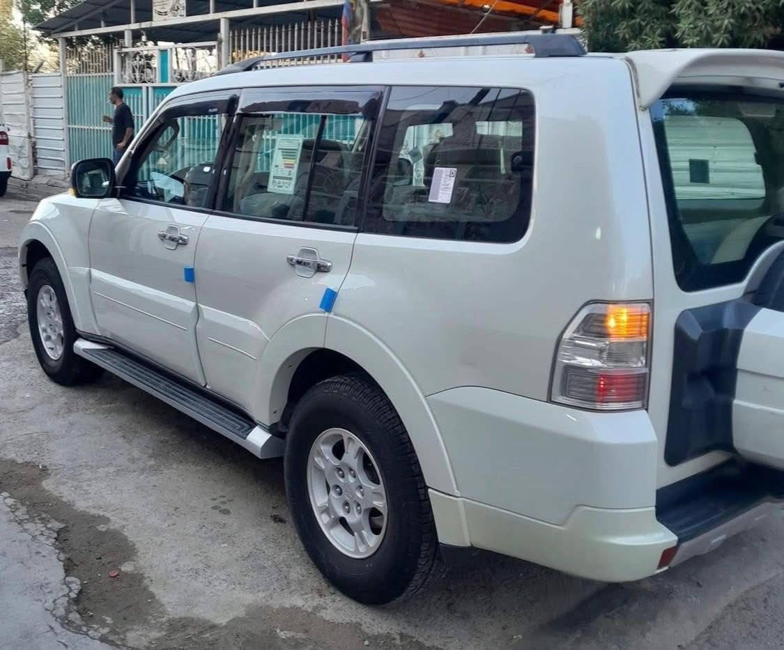 باجيرو موديل ٢٠٠٩ خليجية مكفولة كفالة عامة
مكينة ٦ سلندر  3000 / ٧ راكب ٣قطع تبريد فور ويل 4x4 يدات نيكل داخل صاج اشاير بلمري مري شفط ويل كب لون ابيض صدفي 

شاشة تيسلا كاميرا حساسات خلفيه تحكم ستيرن 

ماشية 115

وبيهة مواصفات اكثر مكينة وكير خير من اللّٰه صدر امامي وخلفي جدد تبريد ثلج تخم تايرات جدد كهربائيات كلهة شغالة سياره جاهزه من كل شي اي نقص مابيهة سيارة مال بيت سعر 130  وبيهة مجال للشراي 

للستفسار

***********

 رقم سليمانيه الدولي الجديد بسمي تحويل مباشر

عنوان ديالى / جلولاء
