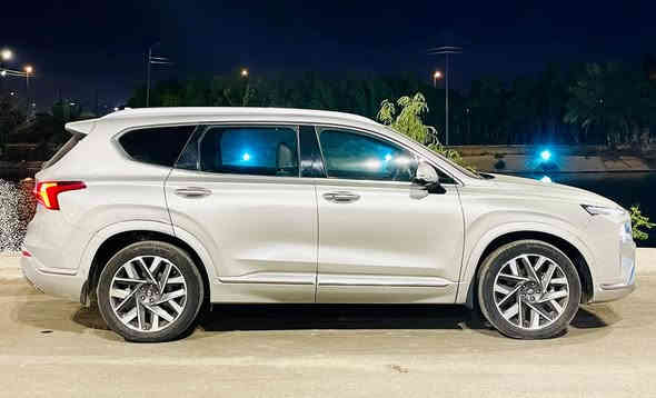 هونداي سنتافي2021 
خليجي  سياره بيه اربع قطع صبغ بدون دواخل 

مواصفات لمتت المعروفه
عداد المسافات 25الاف مايل 

ـــــــــــــــــــــــــــــــــــــــــــــ

🍂مواصفات السياره

ـــــــــــــــــــــــــــــــــــــــــــــ
تحكمات ستيرن 
رادار امامي جانبي خلفي 
كش جلد كشن هيتر كشن كهرباء 
محرك 6 سندر
ويل كب كروم 
لايكات ال اي دي زينون 
كشافات امامي ضباب 
صندوق كهربائي خلفي 
تبريد وتكييف الهواء مركزي 
بردات خلفيه جانبيه 
جير ماوس اوتوماتيك 
خمسه انظمه للقياده ترابي ثلجي 
نظام ايكو سبورت نورمان 
نظام ابل كاربي 
نظام اوتو هولد اوتو بارك 
بصمه ابواب بصمه تشغيل تشغيل عن بعد 
كاميرات محيطيه 360 درجه 
رادارات محيطيه 360 درجه 
بانوراما سقف السياره 
وبعد بيها المواصفات 
المحرك والجير بحاله
االطيبين للاستفسار اتصال هذه مباشر

﴿***********﴾
مكاني بغداد البلديات 
خابر وتؤمر📜
