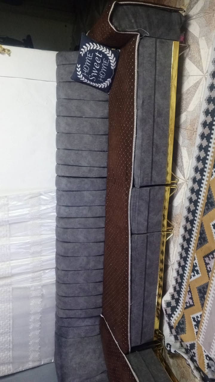 تخم 13 نفر للبيع سريع مستعجل 150الف موجود بهفلان
***********
