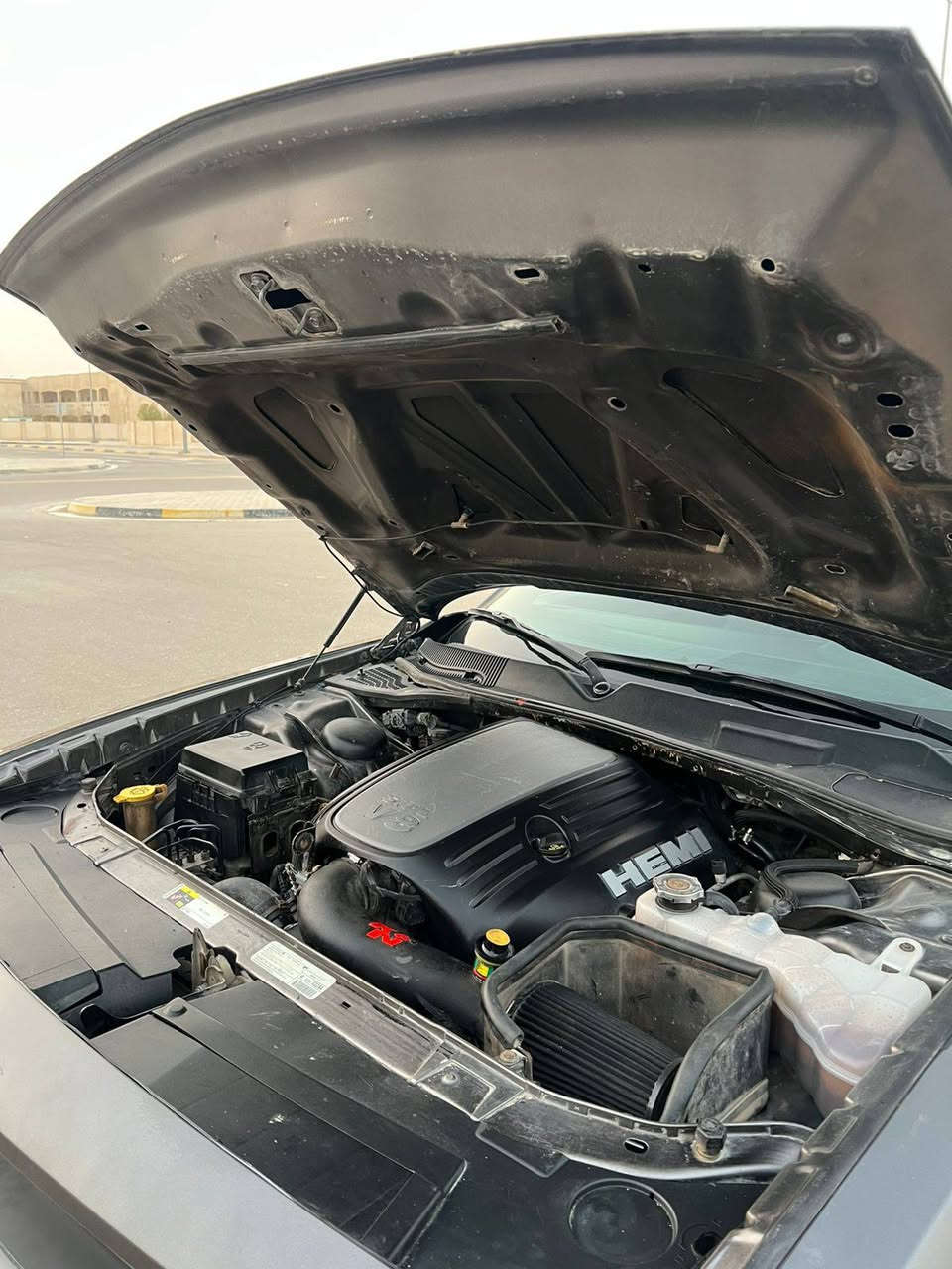 جالنجر للبيع 2013 محركه بيه تبخير ما بيه ضربه بيه جملقات الواره خياس ولكطيهم سعره 85 رقمي ***********
