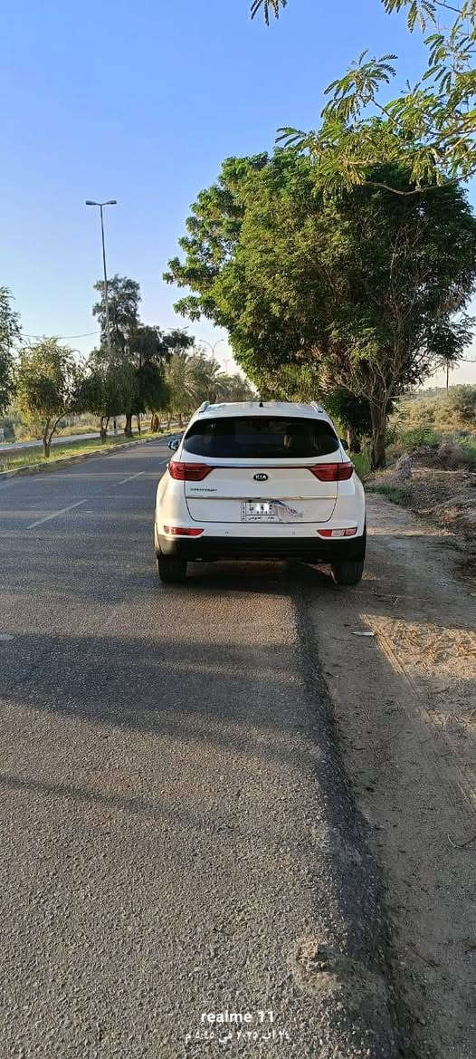 سبورتج خليجي 18
محرك 2000
ماشيه 126
بدون حادث ولا صبغ 
بكلايت لدات 
يدات نيكيل 
حساس امامي خلفي 
تحكم ستيرن جهتين
تبريد شاشه مناخين
تبريد قطعتين
مري شفط 
بابل مكان لسياره
 لتواصل***********
