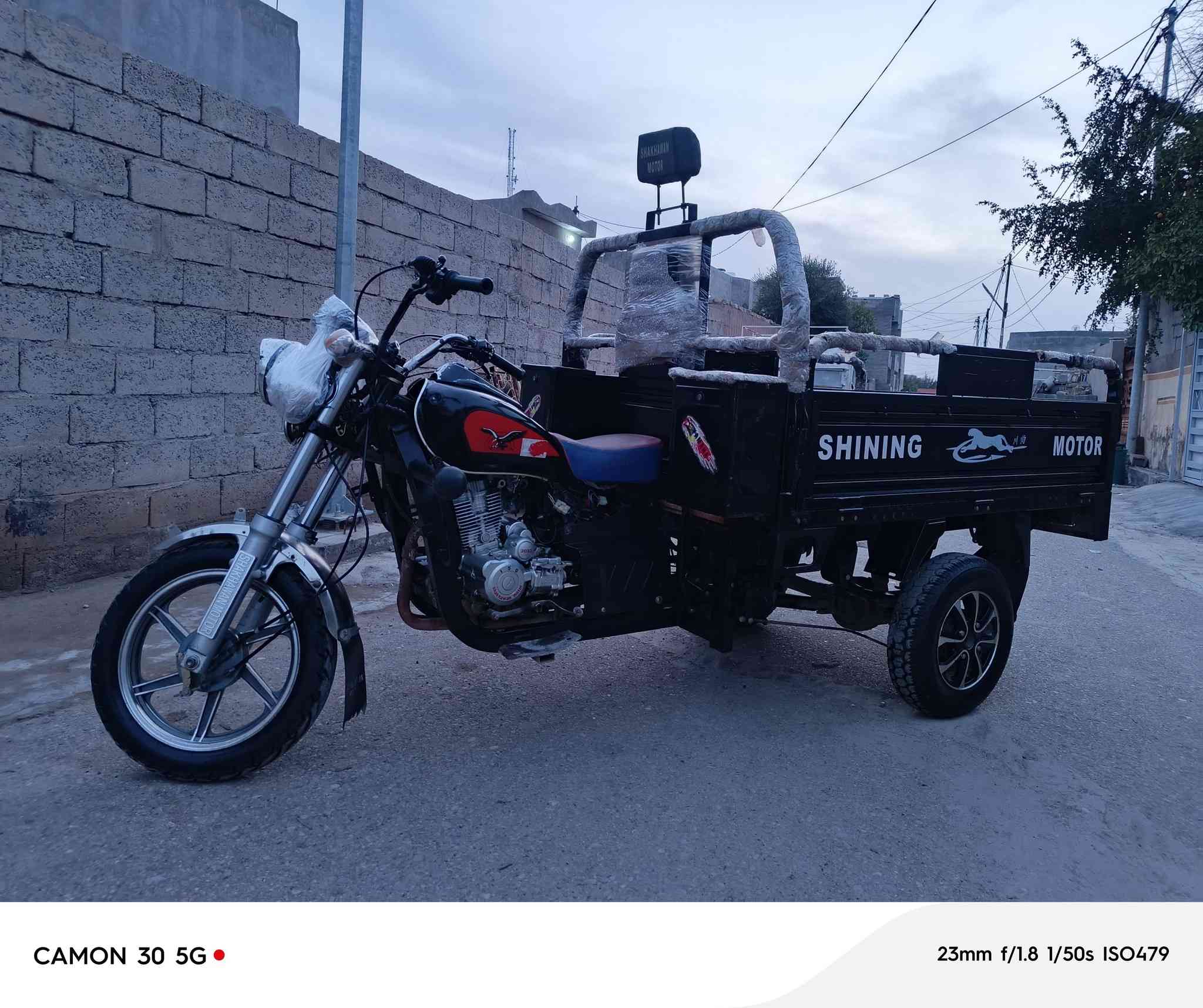 للبيع ستوته جمره فحل عالي شاخوان موديل 23ستوته ابلاديه منفيس وبليته ركبه شرط سعرمليون 575بي مجال بسيط مكان ستوته ديالى جلولاء اذا شراي خابر ***********
