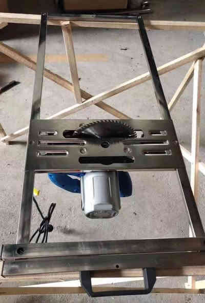 السعر 30 الف التوصيل مجاني لجميع المحافظات
منضدة منشار قرصي 8 انج او فريزة بطل سلايد كشاو 76 سم
 قياسات المنضدة 88 * 42 سم للتواصل خاص او الاتصال عل رقم ***********
