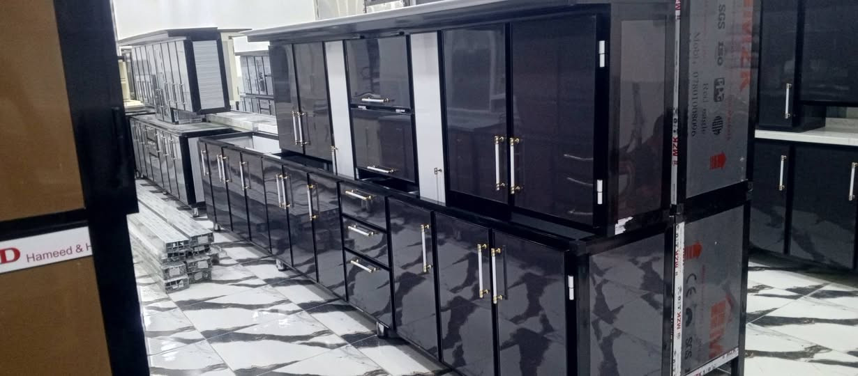 شهاب · العنوان مغربة شيشان ثانيه قرب صيدليه الواحه  ***********
