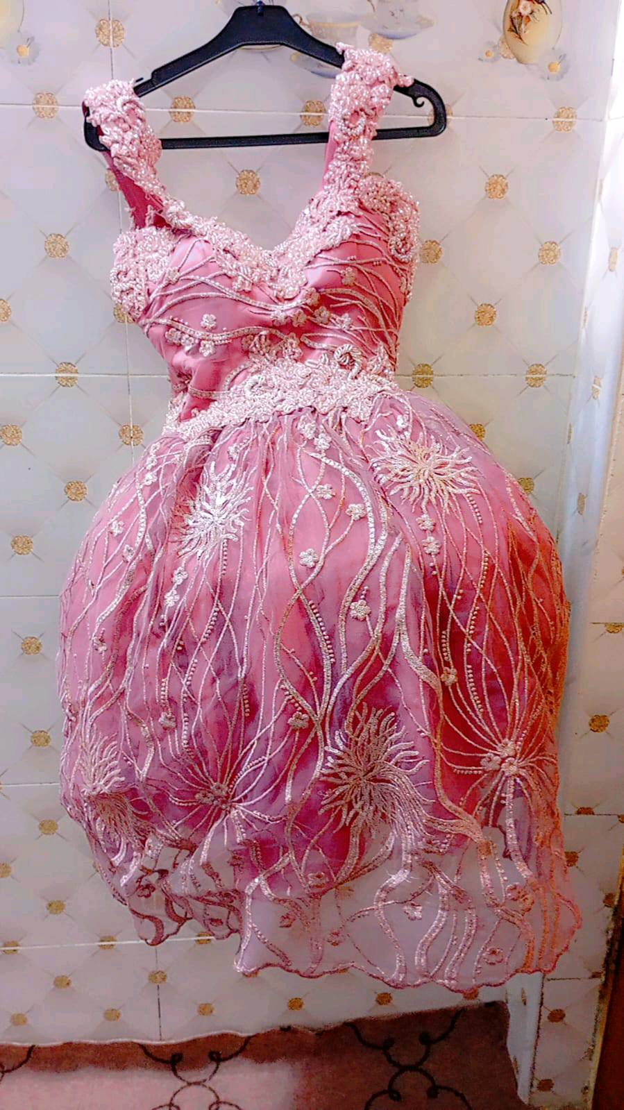 فساتين مناسبات نضيفات ومرتبات القطعه عل 15وبيه مجال