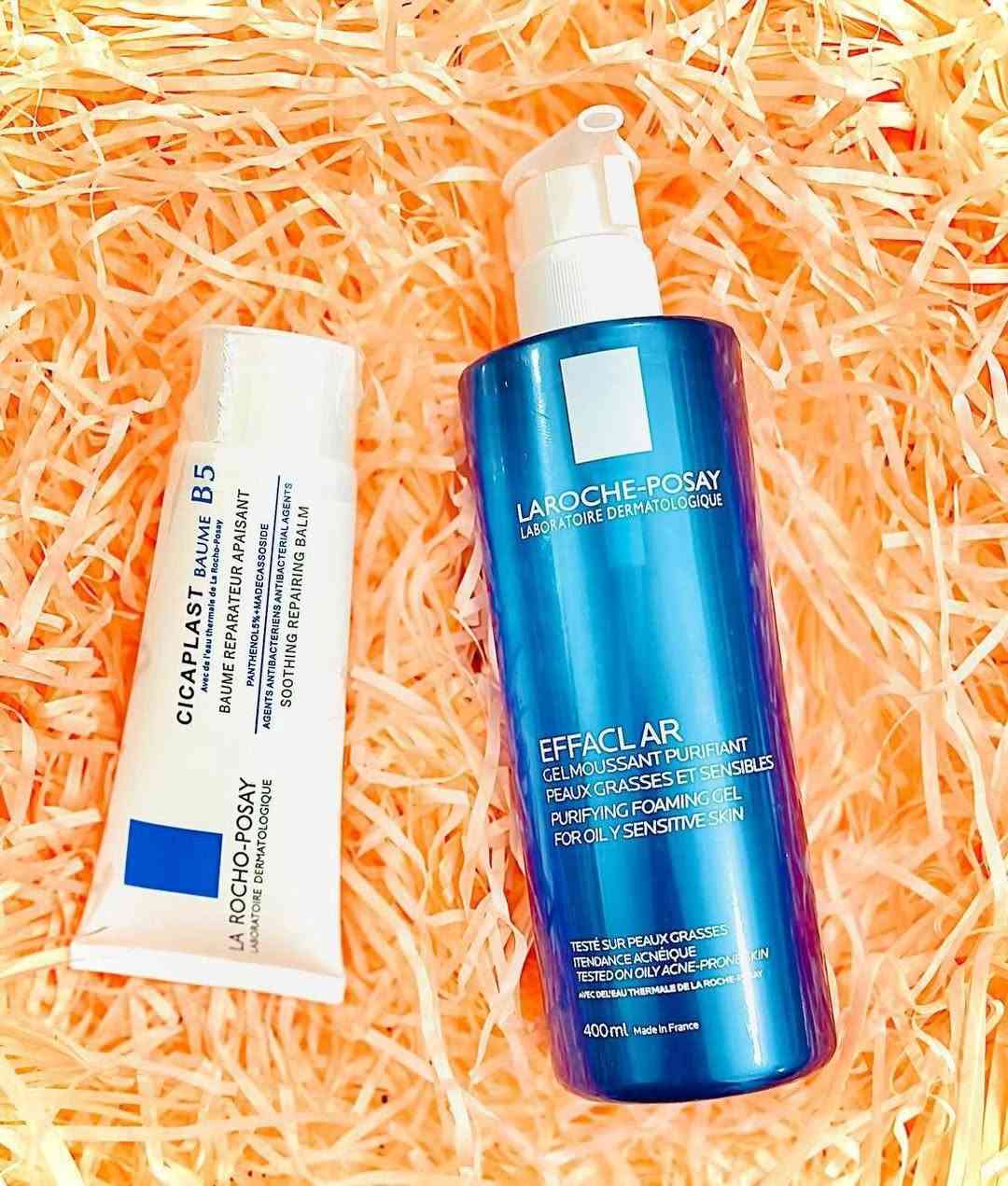 ✨ عـرض هذا الشهـر للبشـرة ✨
من La Roche-Posay 🇫🇷
🧴 غسول + كريم 
مناسب للبشرة الدهنية، الحساسة والمعرضة للحبوب
💙 الغسول (400ml):
ينظف بلطف بدون ما ينشف البشرة
ينظم الدهون ويقلل الحبوب وآثارها
يعطي نضارة ويزيل الزيوت والبكتيريا
💙 الكريم (سيكابلاست B5 - 100ml):
يرمم البشرة ويهدئها
ترطيب عميق + تقليل التهيج والاحمرار

 الـسعر : 20 ألـف فقط 🇮🇶
🚚 التوصيل: بغداد 4 | باقي المحافظات 6


**إذا كنت صاحب هذا الإعلان وتريد حذفه لأي سبب، رجاءا أرسل رسالة إلى الدعم الفني**