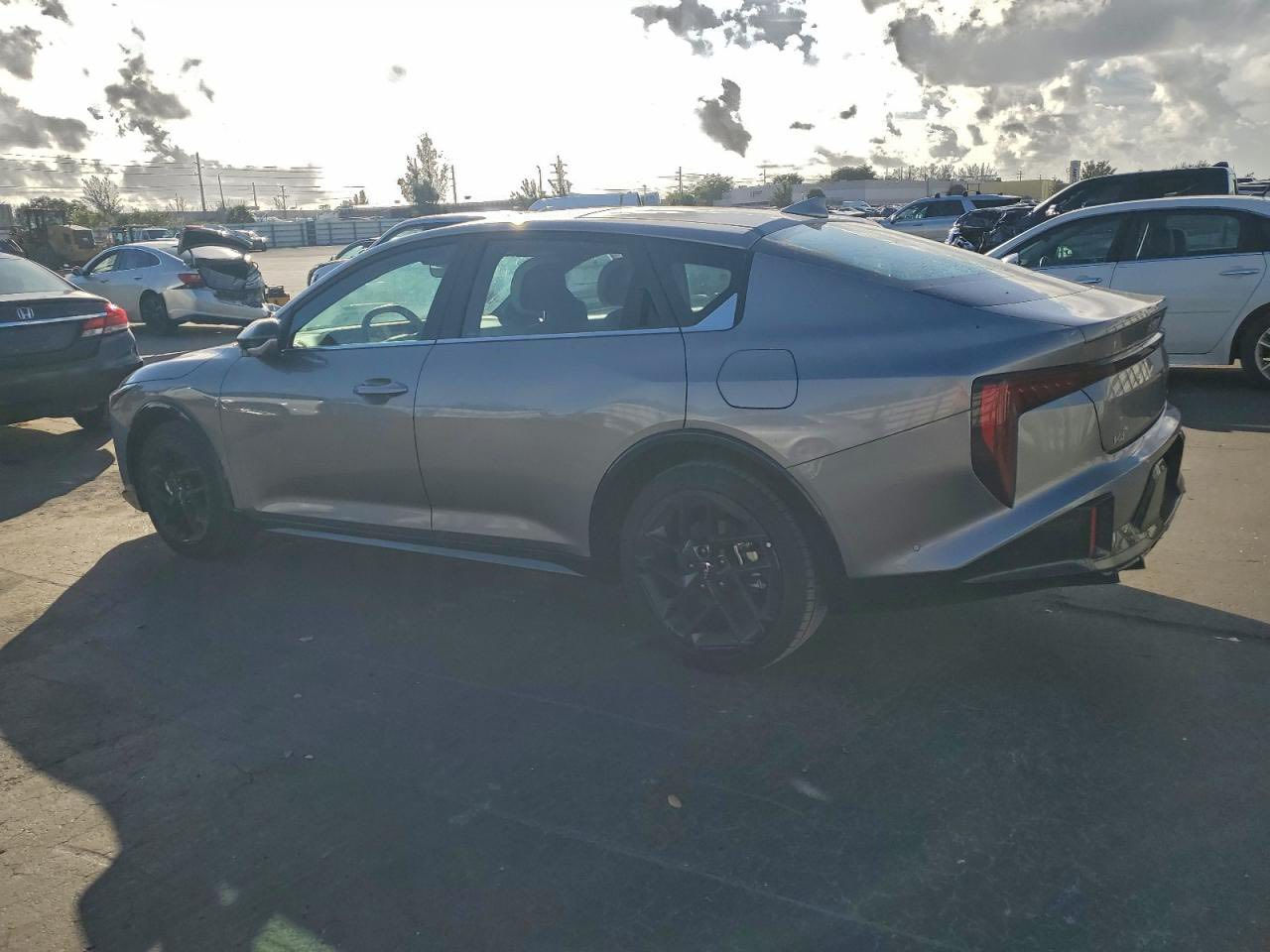 2025 KIA K4 GT-LINE TURBO

*********** :📞 
*********** :📞
السعر :  يحدد حسب مزاد
تاريخ المزاد :   1/19 يوم الاثنين  
الضرر : حسب الصور المرفقة 
بيع وشراء كتب شهداء 
شراء سيارات تحت الموديل لمن لديه كتاب ضباط 
لو كتاب دبلوماسي 
بالامكان ادخالها بكتاب ذوي الشهداء باعفاء كمركي مع اعفاء الرقم 

🔺نتكفل بالسيارة لحين وصولها 
🔺اي استفسار مراجعة المكتب 
🔺 اوقات العمل كل ايام الاسبوع من الساعة ال 5 عصراً ماعد يوم السبت و الاحد عطلة المزاد
🔺 عملنا شراء السيارات من المزادات الامريكية والكندية
🔺لدينا تقرير Carfax مجاني لفحص السيارة قبل دخولها المزاد 
🔺 نشحن من جميع الموانئ الامريكية والكندية وبأسعار شحن تنافسية 
🔺نشحن الى دبي و عمان و البصرة و كردستان و تركيا  
🔺لدينا ورشة تصليح في دبي 
🔺لدينا معقب لتخليص السيارات (حرة او معوقين او ذوي الشهداء ) و ايصالها الى الزبائن
📍العنوان : موصل حي الوحدة مقابل معهد صناع الامل 
🔺اوقات الدوام من 4 عصراً وحتى ال11 ليلاً كافة ايام الاسبوع 
☎️ للاستفسار الاتصال على الرقم
م.علاء ابو فهد 
 
*********** :📞 
*********** :📞 ￼
