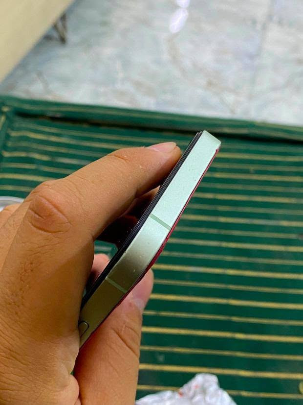 السلام عليكم ايفون 12 عادي ذاكره 64 مبدل شاشه بطارية آصلياات وضهر مكسور شرق أوسط جهاز كلشي شغال بي السعر 200 وبي مجال قليل رقمي *********** مكاني بغداد الراشديه

