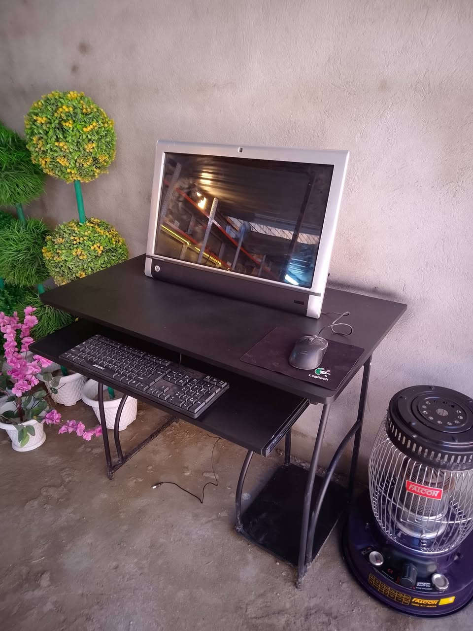 شلع ب150 الف
حاسبه وميز وصوبه نفطيه وصوبه كهربائية هواء حار

وذني الشجرات وياهه كربلا حي العامل

*********** كلهن ب150 الف 145 مابيع
