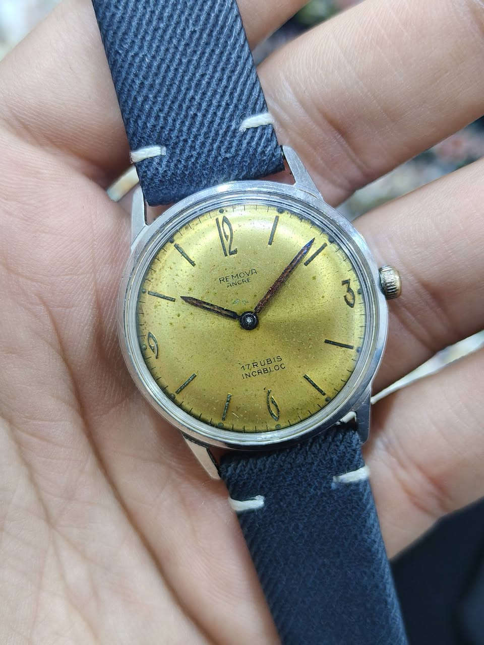 ۳ ساعات نصب فنتج قدیم للبیع شلع
کلهم 105 الف توصیل موجود 
واتساب ***********
