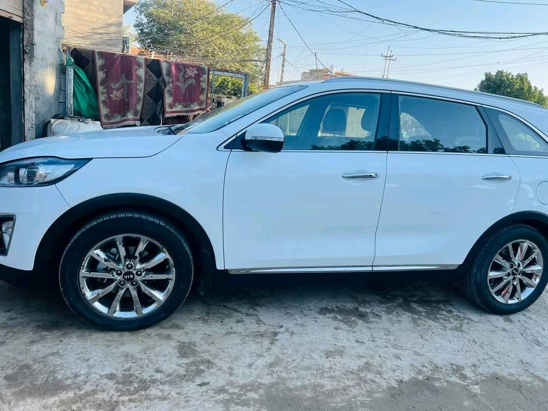 سورنتو ١٧ بغداد بسمي ماشيه ١٧٠الف السياره مكفوله من كلشي فقط مكان طلقه في البنيد المكان بابل جبله 