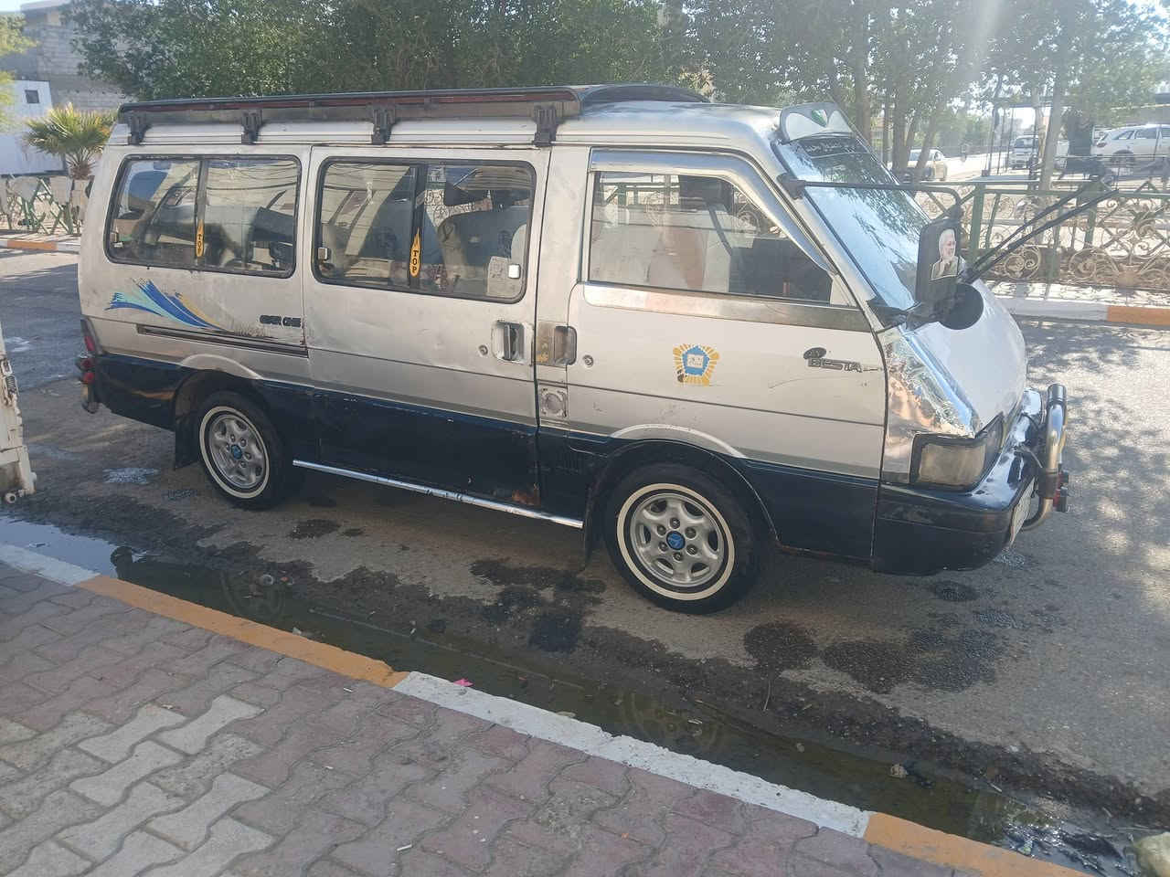 سنويه ٢٧
سياره بلادي
صاحبه يريد تحويل   
كفالة عامة
شواصي أمامي نظيف
خلفي معمره  
تخم تاير
بطارية جديد
صدر جديد 
غرفة هوندا 
درع خلفي 
درع امامي
كير محرك تخفير جديد
وركات جديد 
سياره مصفرة
من هيئة وغرامة
سياره كامله كبل للشارع 
عنوان ديالى 
سعر ٤٨
بلدروز 
رقم الهاتف ***********
