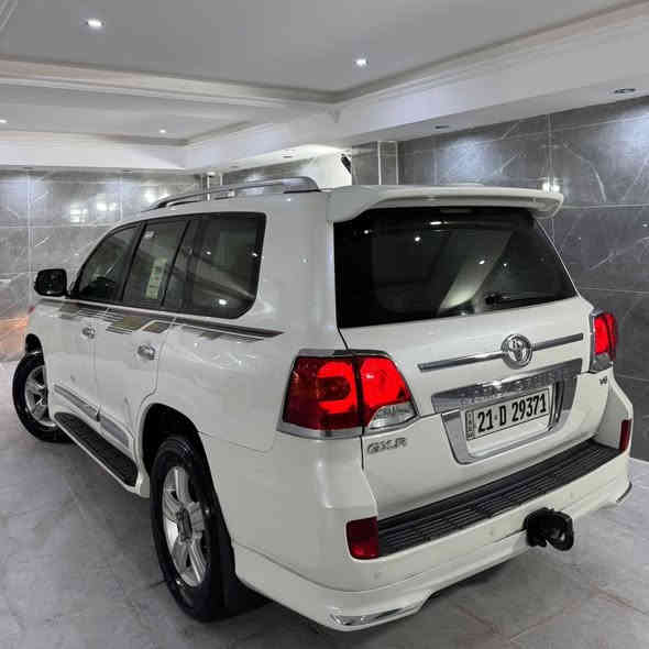 تويوتا لاندكروزر 2013 GXR ياباني
فول فول مواصفات

كوشن جلد
كوشن كهرباء
لايت ليد
سلايد
فلجة
هوك
مرائة زينة
السيارة لوك لوكة
ماشية فقط 101 ألف كم
المكينة والگير شرط

السيارة بدون بويه
بيها بس پەلة ساردية وحدة
سنة‌وي‌و ژينگە جديدة
أربع تايرات لوكي جديدات
رقم المالك ***********
