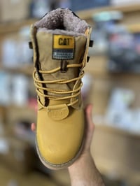 بوت كات • مقاس ٤٣ • توصيل