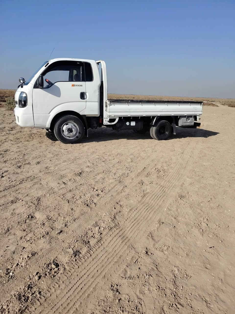 الله مصلي على محمد وآل محمد 
بنكو فحل للبيع 2015 سياره جاهزه كير ومحرك شرط بل كارتون اكسن تخم تاير صدر حداديه كله جديد سياره بيها مكانات تكحيل محجره موجود وياه 
رقم بصره تحول ثاني يوم شرط ارقام دولي 
مكاني كوت *********** سعره 118 بي مجال
