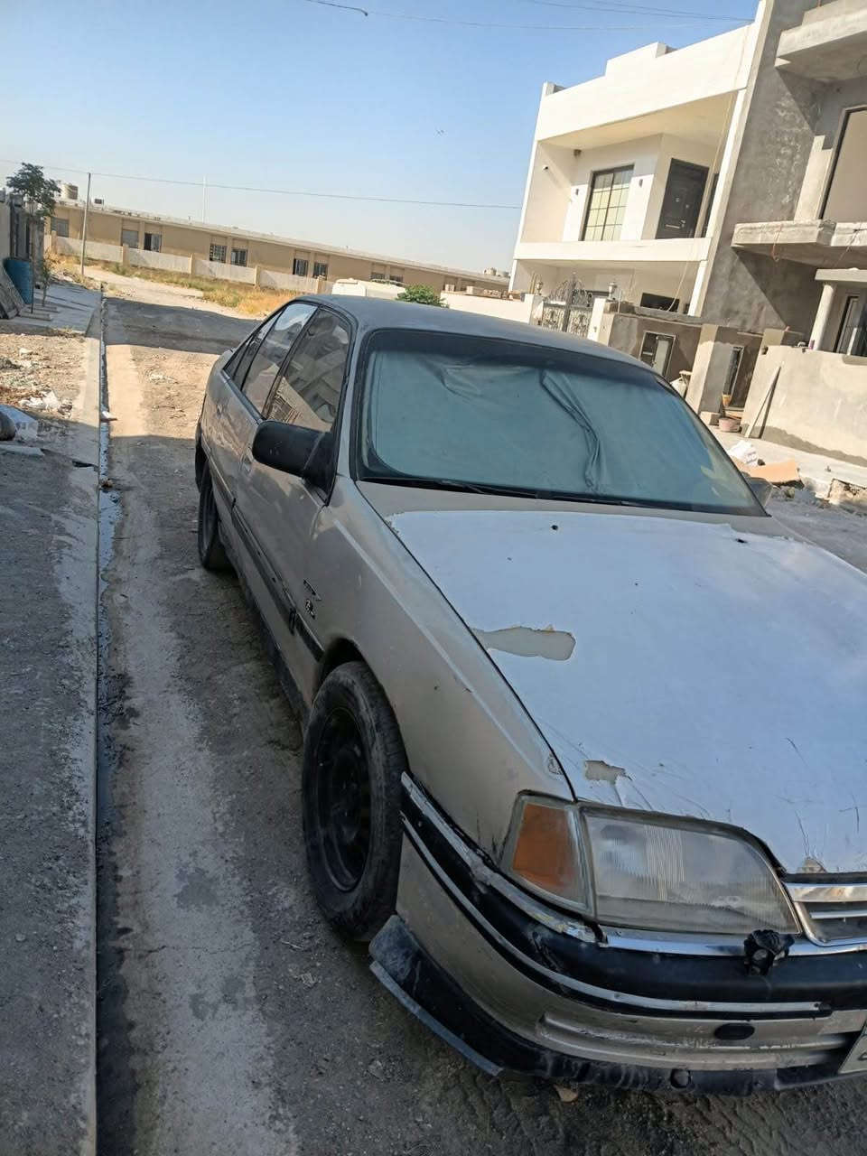 سلاو هاورێیان ئەم سەیارەم هەیە بۆ فرۆشتن شتیکی خاوینە بی مەسرەفە تەنها مەکینەی تۆزەک بوخاری هەیە مالی فەقیریە رەقەم دهۆکە غەرامەی لەسەر نیە سعری تەنها ٢٠ وەرەقە قیمەتی سەیاریەکی ئاڕمە سەیارەکە یەک سفل یش دەکا مەزبوتە تەنها جوابی تەلەفۆن دەدەمەوە *********** شوێن هەولیر أربيل, العراق
