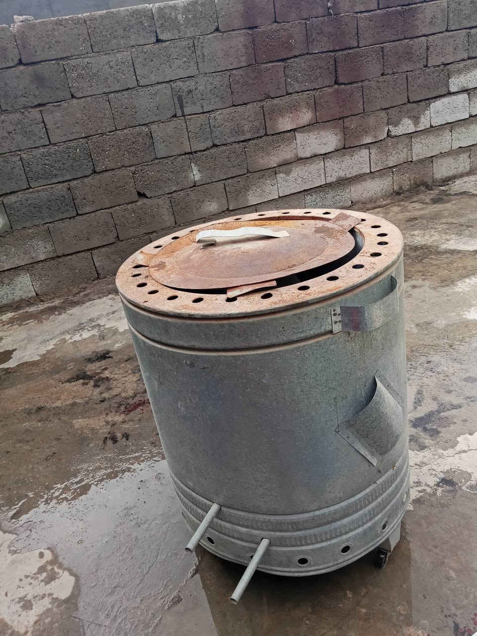 يا الله البيع طباخ وتنور وتنور ارضي الرقم ***********
