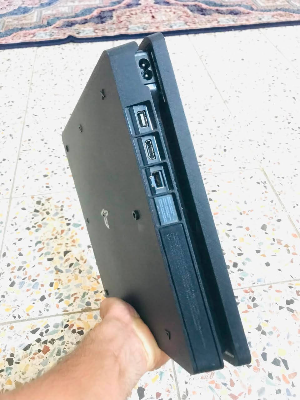 PS4 slim
بلادي لوك ستيكر نظيف جدا
مهكر نظام12.50 جدا مستقر 
500GB
الملحقات 
واير كهرباء، HD
ألعابه 
Pes21
Fc26
Gta5
Need for speed
Eldenren
Pes2007
جوستك عدد اثنين اصلي وتجاري (التجاري الكير الايمن برادله تصليح فقط) 
المكان بغداد رصافة
***********
السعر ٣٢٠ الف مجاله جدا بسيط
