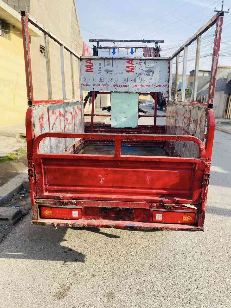 سلام عليكم ستوته للبيع موديل 2018 مكينه 2020 بدون منفيس اتكاتب وياك وكفاله من سرقه بس ستوته كدام العين  كلشي بيها شرط وايرمنيه كلها شغاله من تاير للتاير وشرط نكره سلف ركبه مضروبه تقويه فقط رقم *********** السعر 850وبيها مجال
