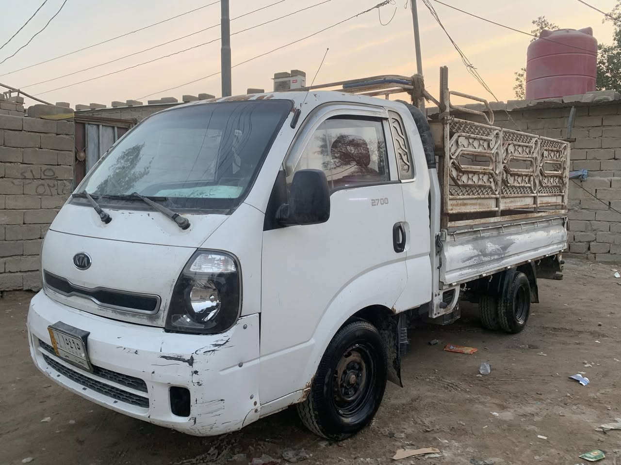 السلام عليكم 
كيا بنكو 2013 
سنويه لـ 28 ب أسمي تحويل ثاني يوم 
كير اكسل حداديه نظاف بس المكينه بيها صوت 

السعر  80  وبيها مجال 

البصرة - الزبير 

***********
