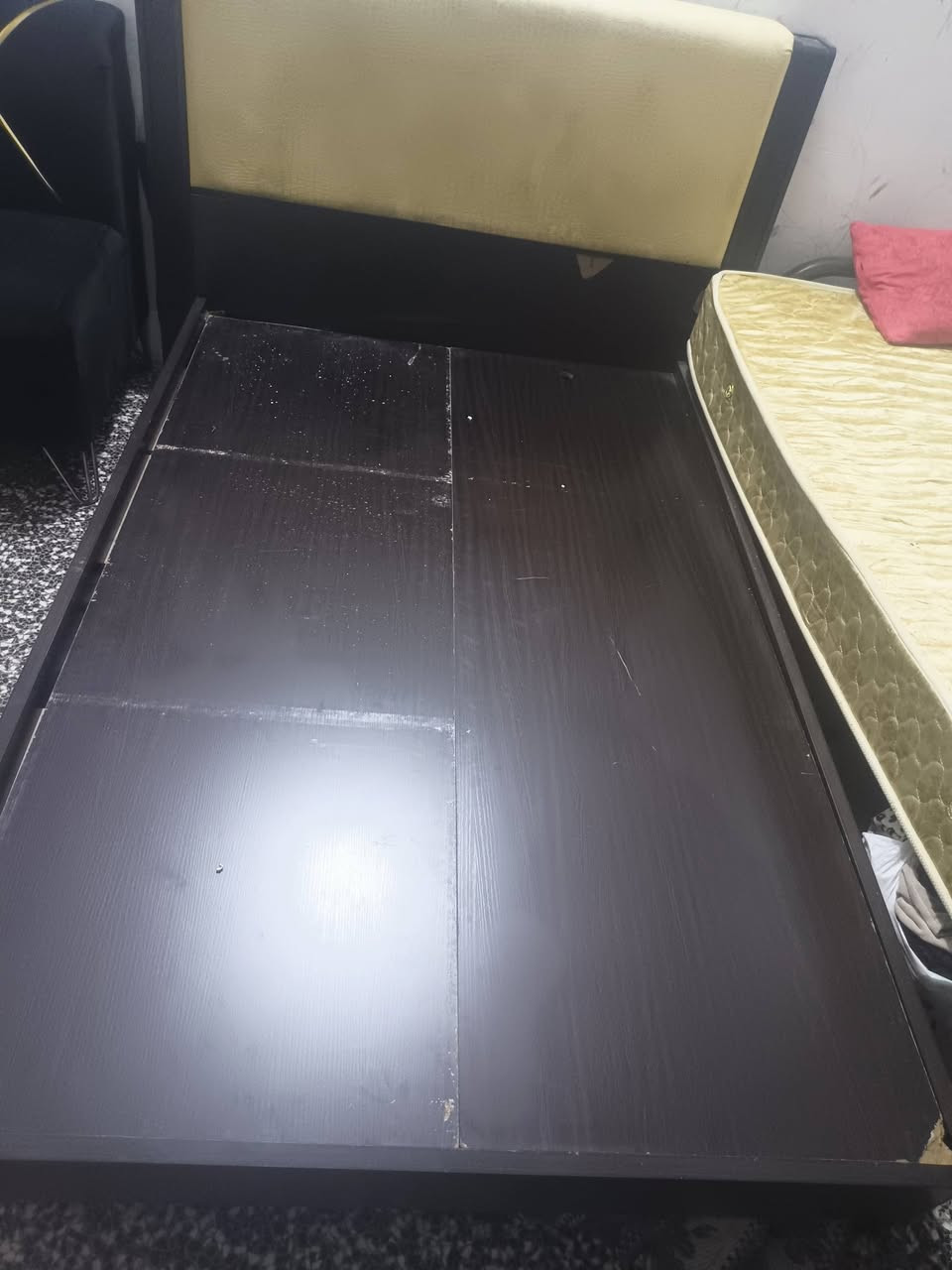 عندي هاي جربايه تركيه هيه ودوشك للبيع قيم وأخذ المكان بغداد كريعات


**إذا كنت صاحب هذا الإعلان وتريد حذفه لأي سبب، رجاءا أرسل رسالة إلى الدعم الفني**