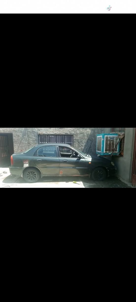 سلام عليكم سياره لبيع دايو لانوس موديل 2000 مكينه وكير كفاله حجم المكينة 1600 حددايه   جديد تخم تاير  سنويه توه مجدده ل29 رقم بابل مداور ثاني يوم عنوان سياره ديوانيه قضاء عفك  السعر 32 بي مجال خابر ***********(
