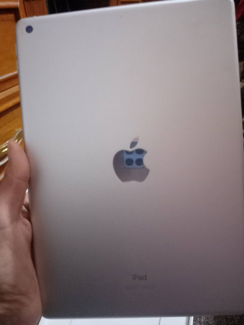 السلام عليكم شباب ايباد 9 للبيع او مراوس شعندك نزل جديد بعده ذاكره 64 قافل ايكلود ماله السعر 220 الف وبي مجال مكاني فلوجة حي جولان الثانيه متواجد خاص او علا رقم ***********
