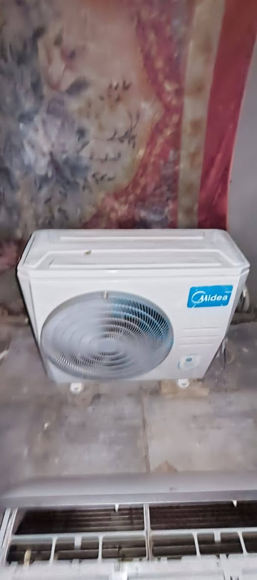 سبلت طنين جديد بي ليك بل بوري خارجي السعر 250تصال
‏‪0786 587 9485‬‏
