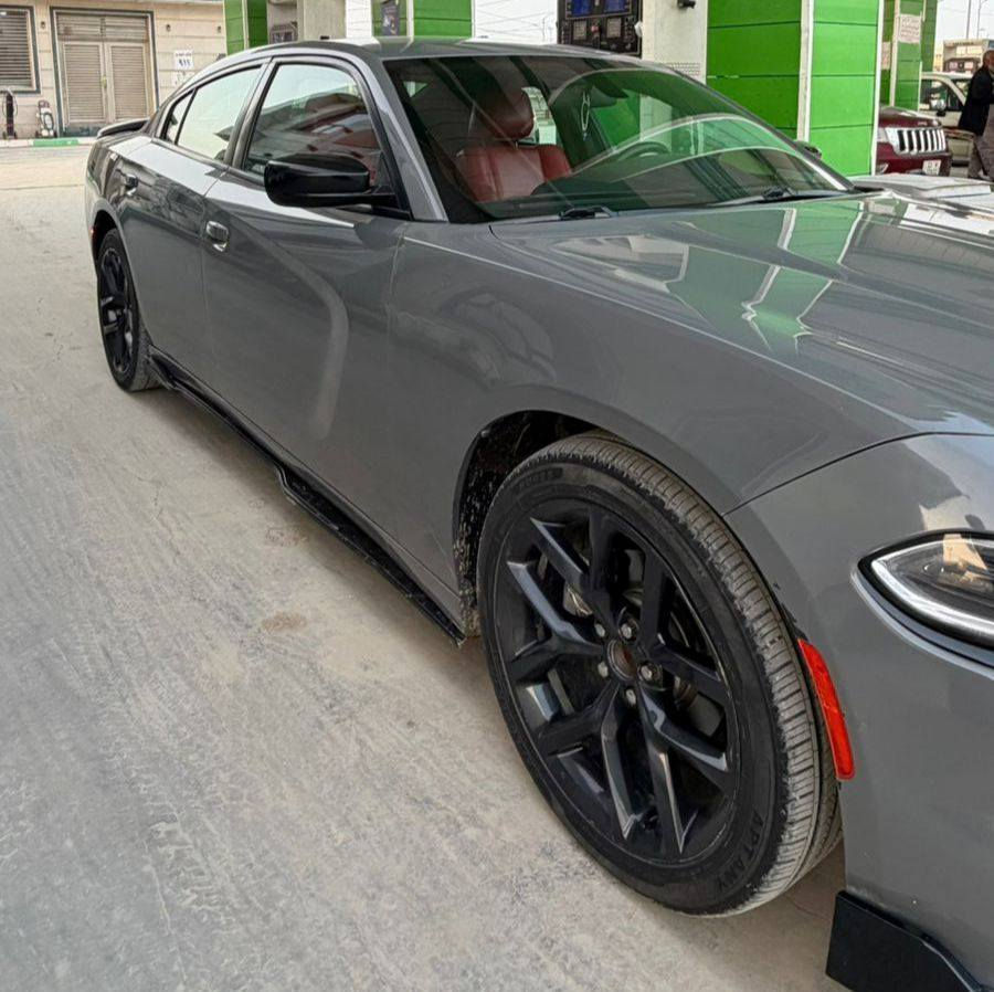 جارجر 2019 كندي بلاك توب 
كفاله فقط بارد كم مكان بسيط 
محرك كير واير بشرط مامفتوح 
سيارة حيل نظيفة كلشي عل بلاد جديد 
سنوية هزة كلشي جديد مدفوع لـ
باسمي السنوية بشرط تحويل وغرامـة
سيارة مابيـها دينار مصرف كامل من كل نواحي
ماشيه 90 حداديه جديده برغي ما تصرف عليه
 رقم سليمانه ب اسمي  ***********
