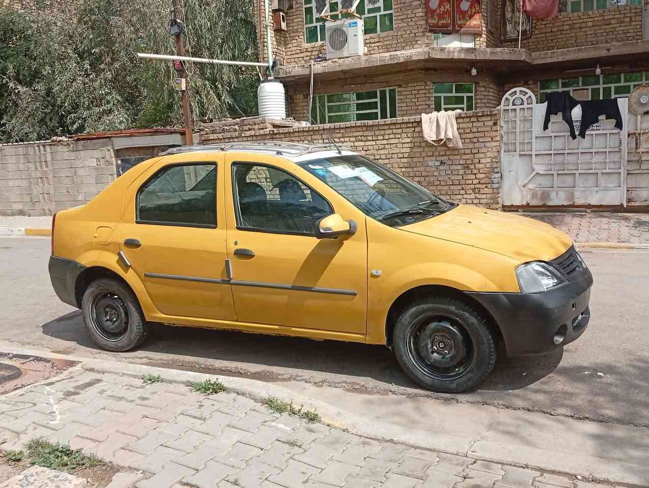 رينو لوكان ٢٠١٤ مكينه وكير دوشمه خير 
من الله مصفره هيئه وغرامات هزه جديده رقم انكليزي سعر ٤٢ للاستفسار ***********
