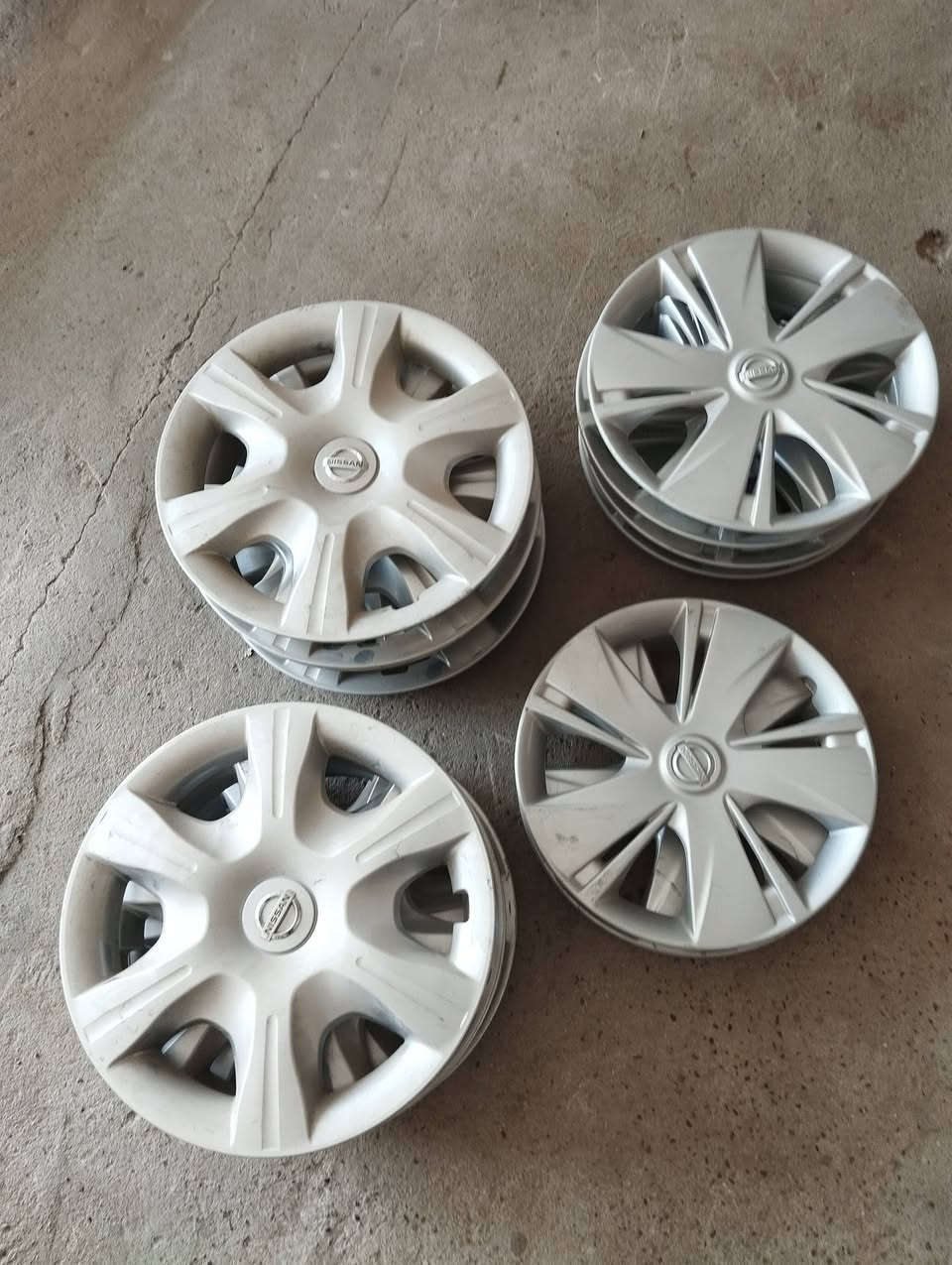 كبات نيسان سني حجم 15اوتخم 14التخم 25الف نضيفات كلش مال شركه موتجاري اصلي شركه لاكسرولازلغ مكاني نجف ***********واتساب
