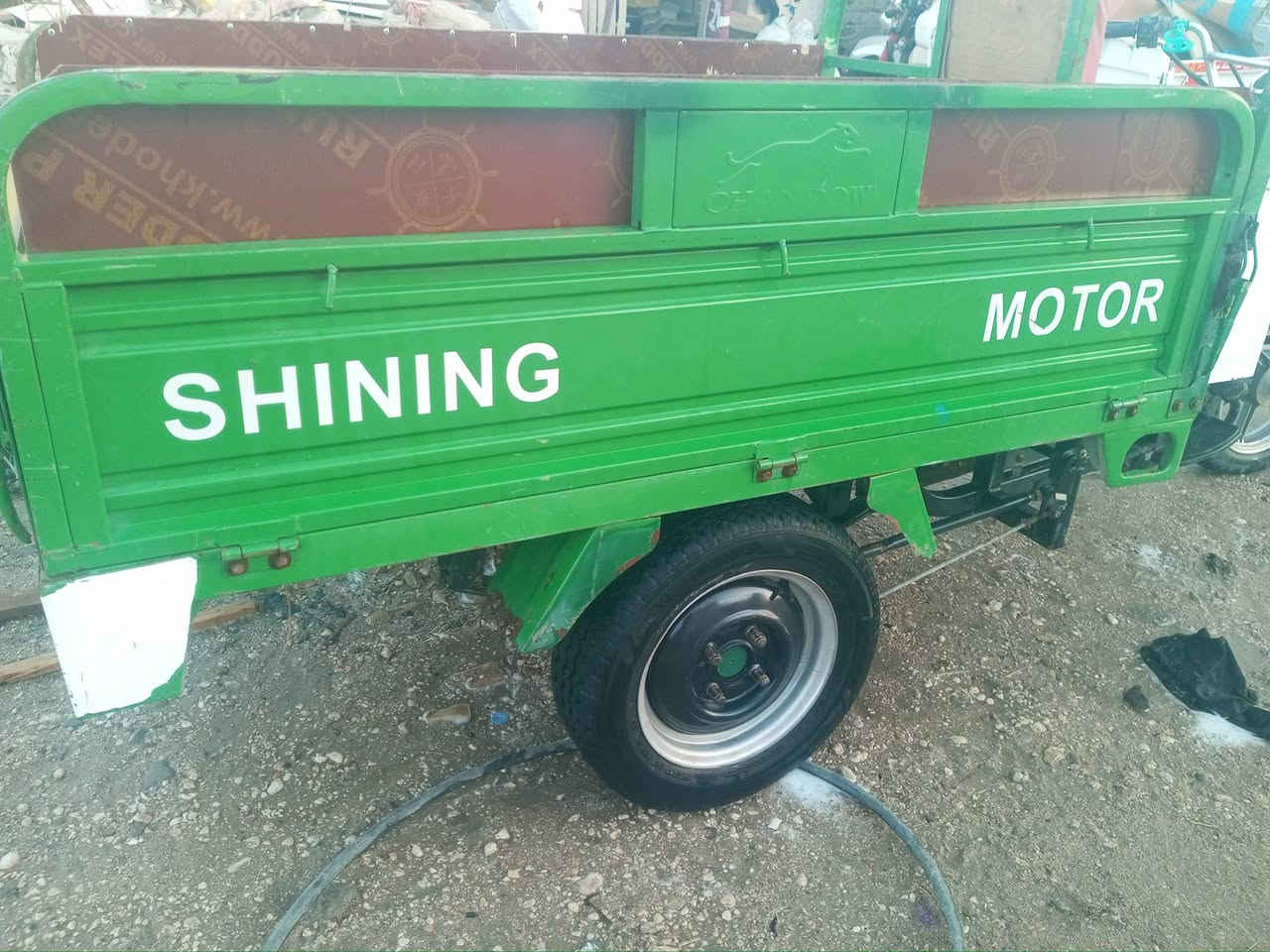 السلام عليكم ستوته جمره للبيع موديل 21 محرك ما مفتوح شاص مقفول اوراق سعر مليون1600 ناصريه مركز ***********
