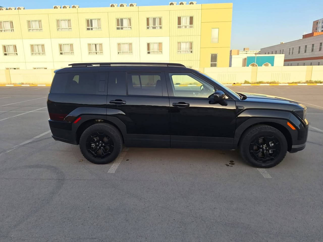 📍 للبيع | سنتافي XRT لمتد 2024 فول مواصفات
🚗 المواصفات :مرقم كامل بغداد
 • السيارة جديدة بالكامل، ماشية فقط35 الف
 • محرك 2500 تيربو
 • سقف  (سلايت)
 • شاشة ديجيتال متصلة
 • دبل قاعده + شحن وايرليس
 • مقاعد كهربائية
 • تبريد وتدفئة للكشنات + تدفئة ستيرن
 • مقاعد VIP مختومة XRT
 • رادار أمامي + جانبي + خلفي
 • أبواب تبريد (بردات)
 • وغيرها الكثير من المواصفات المميزة

🔧 الضرر: جاملغ أمامي + بنيد
🚫 السيارة رقم بغداد 
📍 الموقع: بغداد
📞 للتواصل: ***********
💰 السعر: 225ورق
