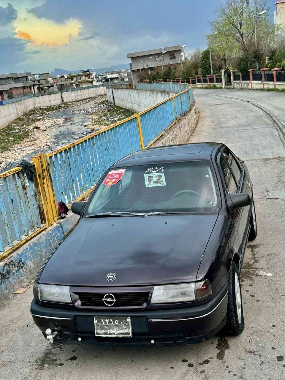 ئۆپڵ ڤیکترا مۆدیل ٩٢  مەکینە ٢٠ ئاڕم پلاسیک سلیمانی گێر و مەکینە بەشەرت سڵایت
٤ ویل تازە هەموو گیانی بەشەرت  هیچ لێدراویک نیە
سعر ٣٠ گەڵا مەعمەلە کەم
***********
***********
