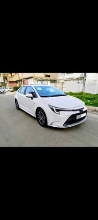 كورلا هايبرد موديل 2025 كفاله عامه ماشيه 13 اب وضع زيرو  فول مواصفات ك...