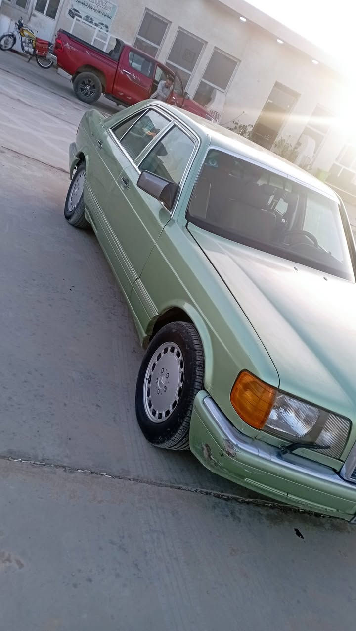 مارسدس واحد وتسعين كير ومكينه بطه مصبوغه عام مابيه ضربه حداديه وصدر نضيفات  سنويه صبعه وعشرين السعر ***********
