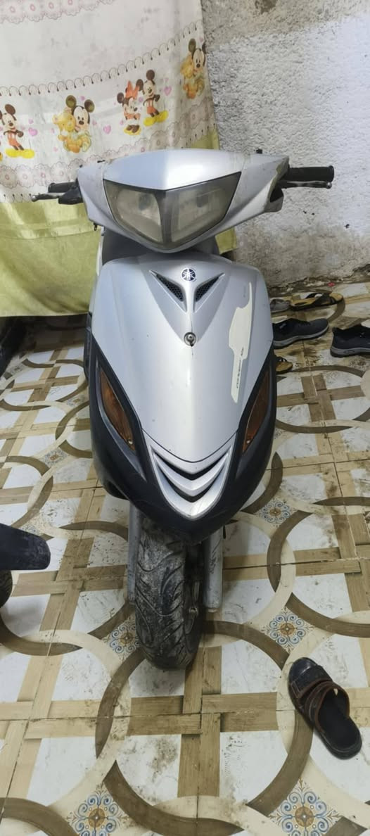 سلام عليكم دراجه البيع مكينه ناعمة دراجه متروكه شغاله مختمه كلهه رقم واحد سعر 200قفل***********
