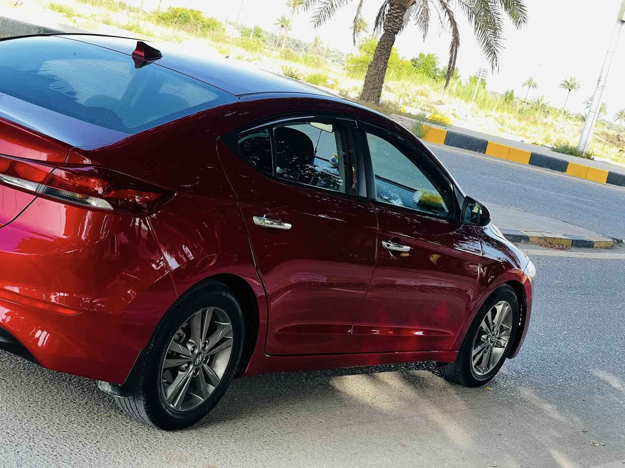 السلام عليكم من رخصت الادمن النترا 2018 رقم بغداد الدولي بسمي حادثه جاملغ وبنيد وهنا بل عراق بيه شخط بابين وهلال خلفي السياره ماشيه 93عل وضع الشركه مكينه 2000دوش كير مكينه حداديه خير من الله تبريد ثلج السعر 103 وبيه مجال العنوان بابل قرب سيطرت الاثار 
***********
