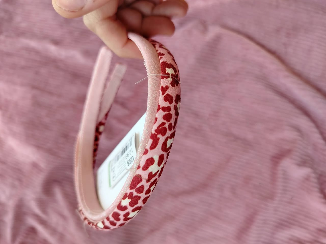 اكسسوارات العيد صارت جاهزة لحكي جهزي بنتج سوالف الشعر الحلوة بالف وبالف ونص 😍♥️
يوجد توصيل داخل بلد وخارجها🤍
هدية مع كل طلب😍


**إذا كنت صاحب هذا الإعلان وتريد حذفه لأي سبب، رجاءا أرسل رسالة إلى الدعم الفني**