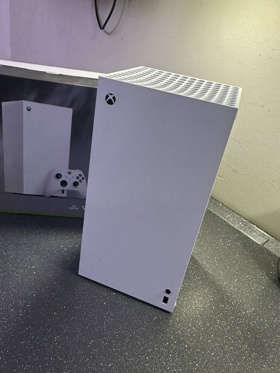 سلام عليكم اكس بوكس سيرس اكس xbox series x digital
مستخدم كلش قليل اقل من يوم اخو جديد كامل ملحقاته 
مساحه تخزين 1T سعر 670 وبي مجال بسيط للتواصل خاص او رقم  عنوان بغداد السيدية ***********
