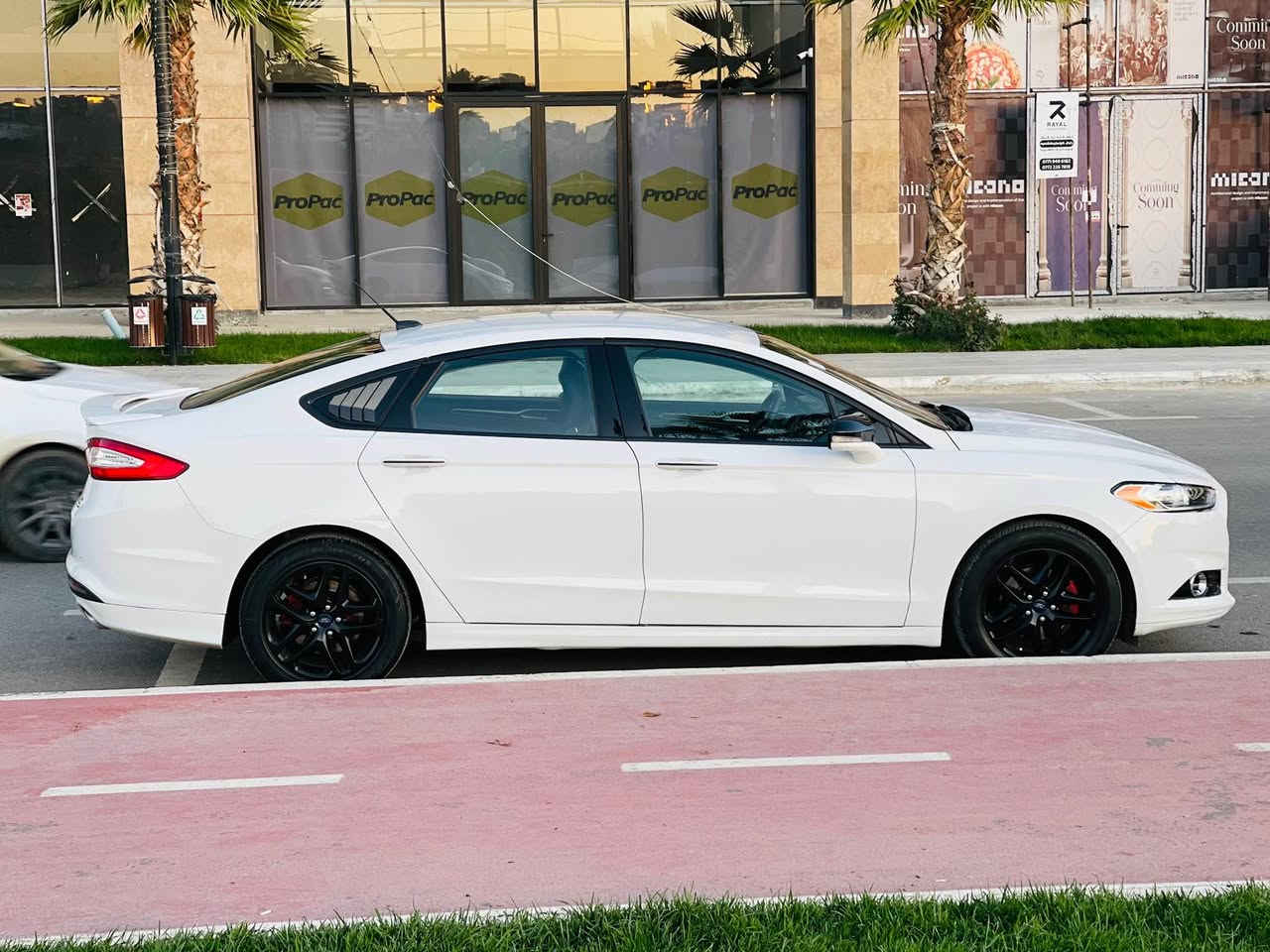 فۆرد فیوژن 2016  
١٦٧ هەزار کیلۆمەتر ڕۆشتوە 
مەکینە  ١٥ تۆربۆ  
مەکینەی کراوەتەوە بێ کێشە 
سەنەوی تازە 
یەک پارچە بۆیاخ  بێ بۆیاخ داخڵ بوە 
سێ شاشە فول  شاشە گەورە 
کوشن هیتەر  کوشن جلد 
بێ مەسرەف تایەو هەموو شتی تازەیە 
١٠٢ و معامەلە 
سلێمانی 
ژم *********** السليمانية, العراق
