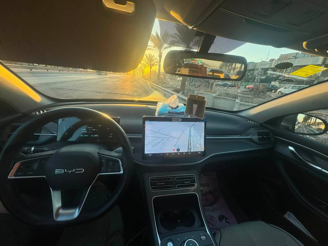 السلام عليكم
BYD DESTROYER 2025 

للبيع 

مواصفاتهة معروفة 

ماشية 12,000 km 

بيها شخط بالجاملغ الخلفي عكس السائق موضح بالصور

بأسمي تحويل مباشر 

السعر 18,500,000 وبيهة مجال بسيط جداً 

مكاني بغداد -بغداد الجديدة 

للاستفسار 

مهندس مصطفى :*********** 

او على الفيس بوك
