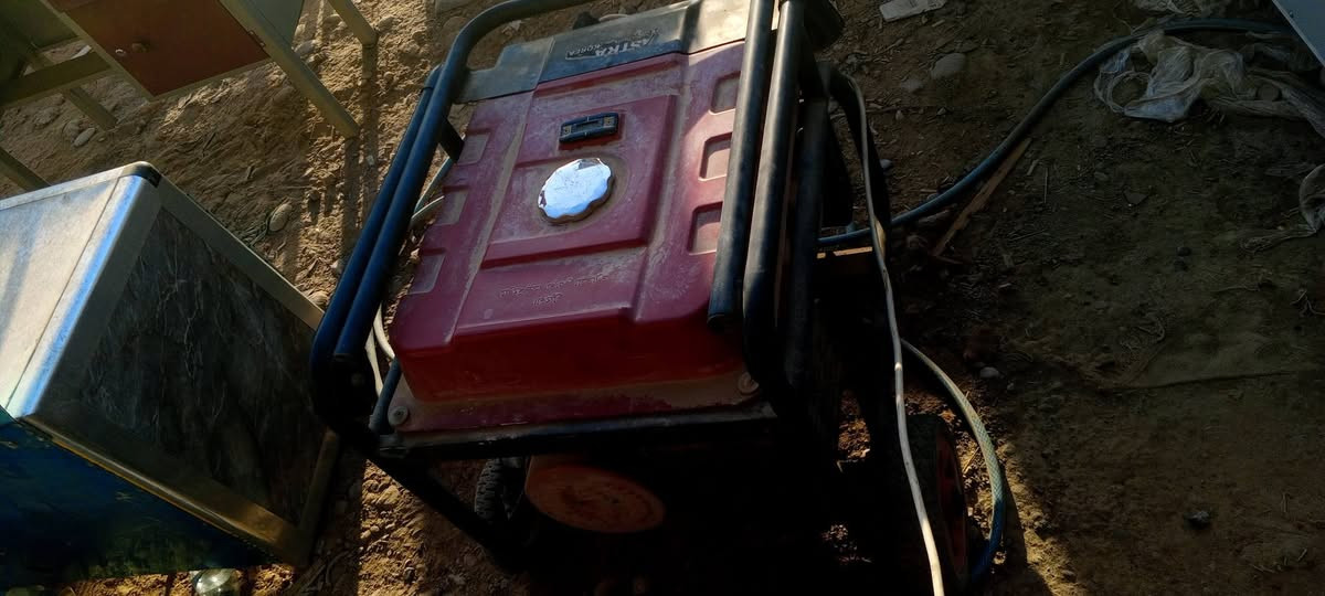 مؤلد اخو جديد 30 انبير سلف يشتغل وحبل لبيع عنوان كاطون رحمه قرب افران دبي مراسله صفحه وتصال ***********
