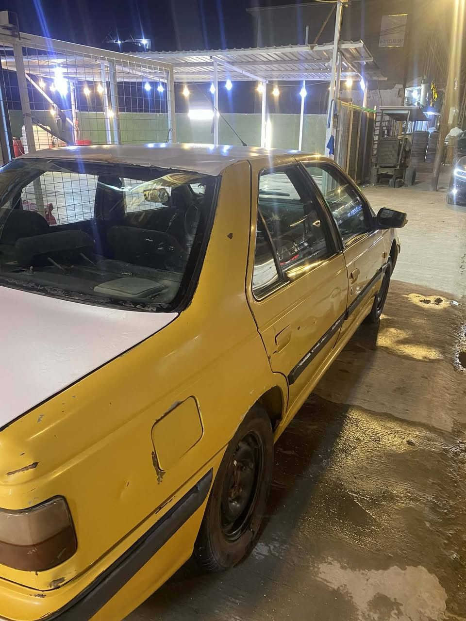 سياره بيجو مكينه وكير وباتري وتيرات وحداديه كفاله كهربائيت كله شغاله حته التبريد  مكاني بابل مركز السعر 20وبيه مجال ***********
