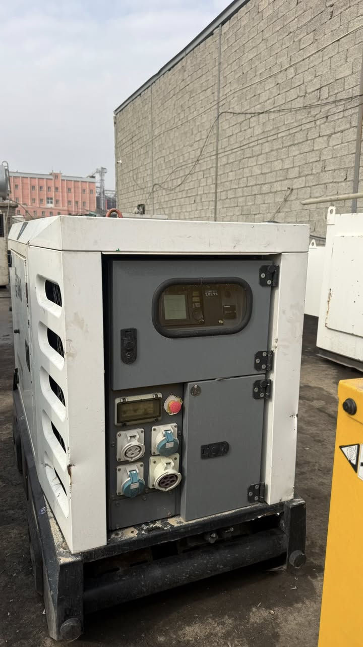 تم بعون الله وصول مولدة نوع بيركنز 30kav كاتم ضمان بخار دخان تنقيص ثلاث ايام ضمان المحرك وراس توليد ستندر انكليزي اصلي للاستفسار اكثر على الارقام التالية 
***********
***********
العنوان اربيل شارع 100
العنوان الثاني اربيل فرمان بران شارع الكورنيش
