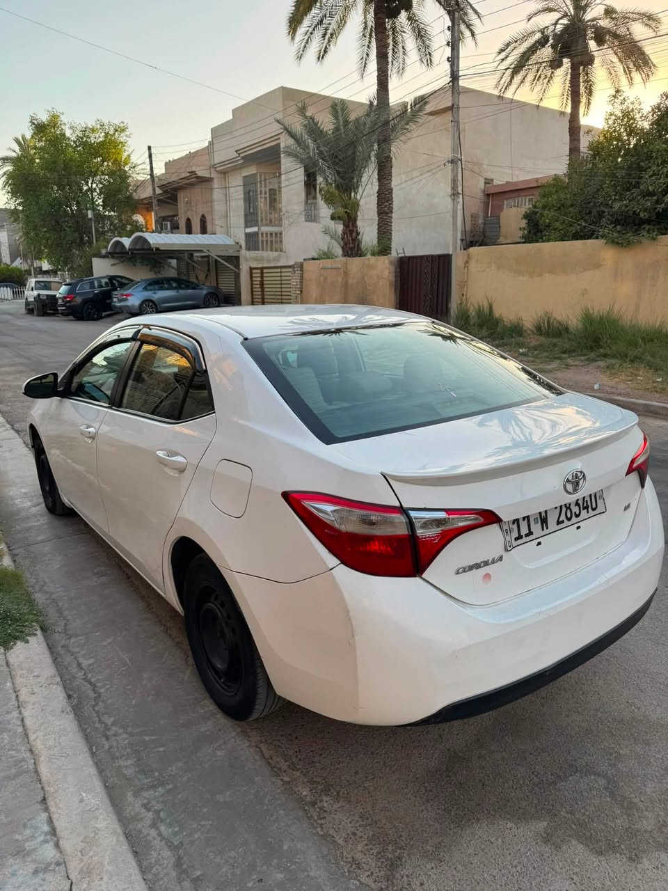 كورلا موديل 2014 وارد أمريكي حادثها خلفي بدون دواخل قبغ جنطه مبدل وجاملغات خلفيه من فوك فقط بدون دواخل بجم كبس ماشيه 163 الف السعر 110 وبيها مجال بسيط بغداد العامرية شارع العمل الشعبي ***********
